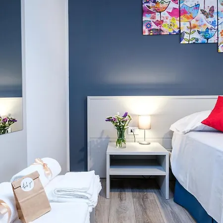 Bed & Breakfast Home52 *