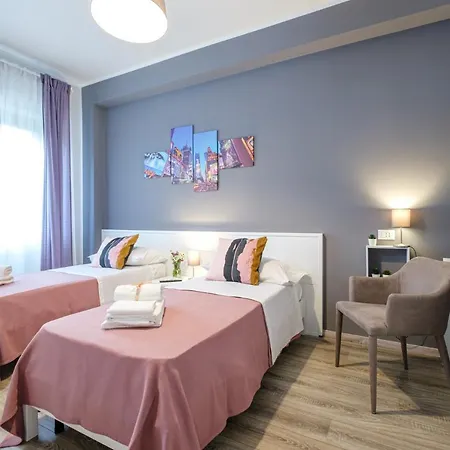 לינה וארוחת בוקר Home52 רנדה